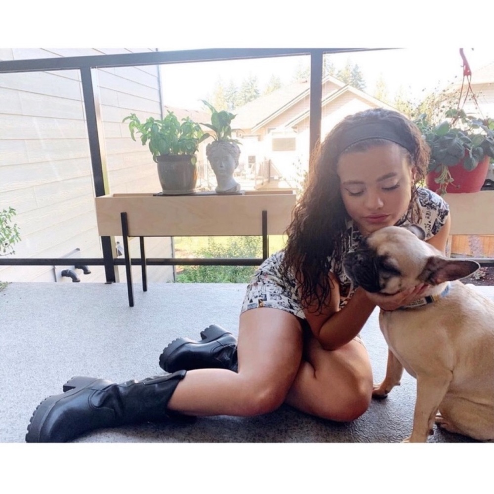 RARE Reformation Lilah Comic Mini Dress - Picture 9 of 9